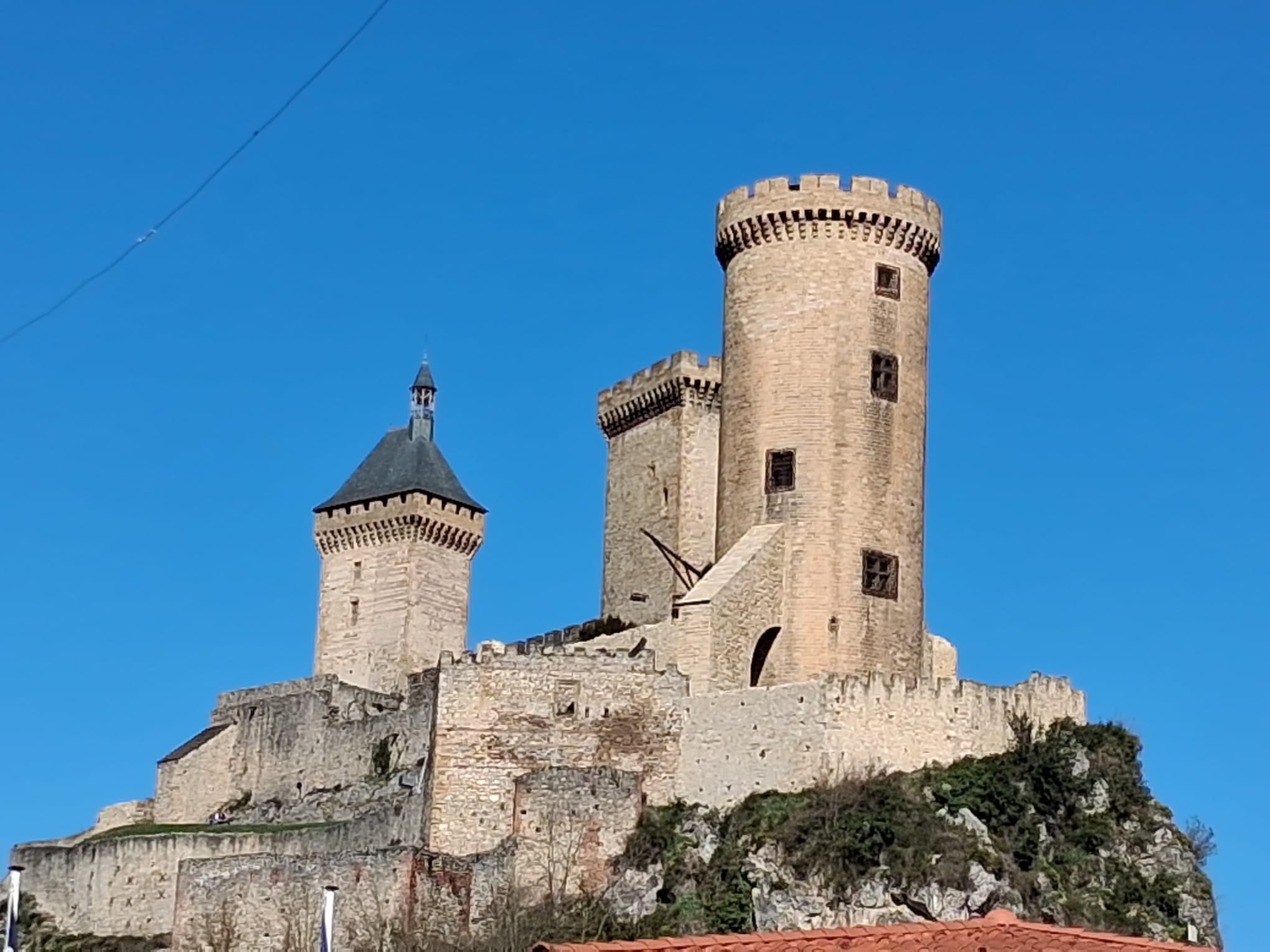 Étudiants autour d'une table